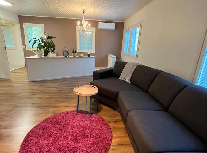 Big Duplex, 15min To Or Naantali 펜션 투르쿠